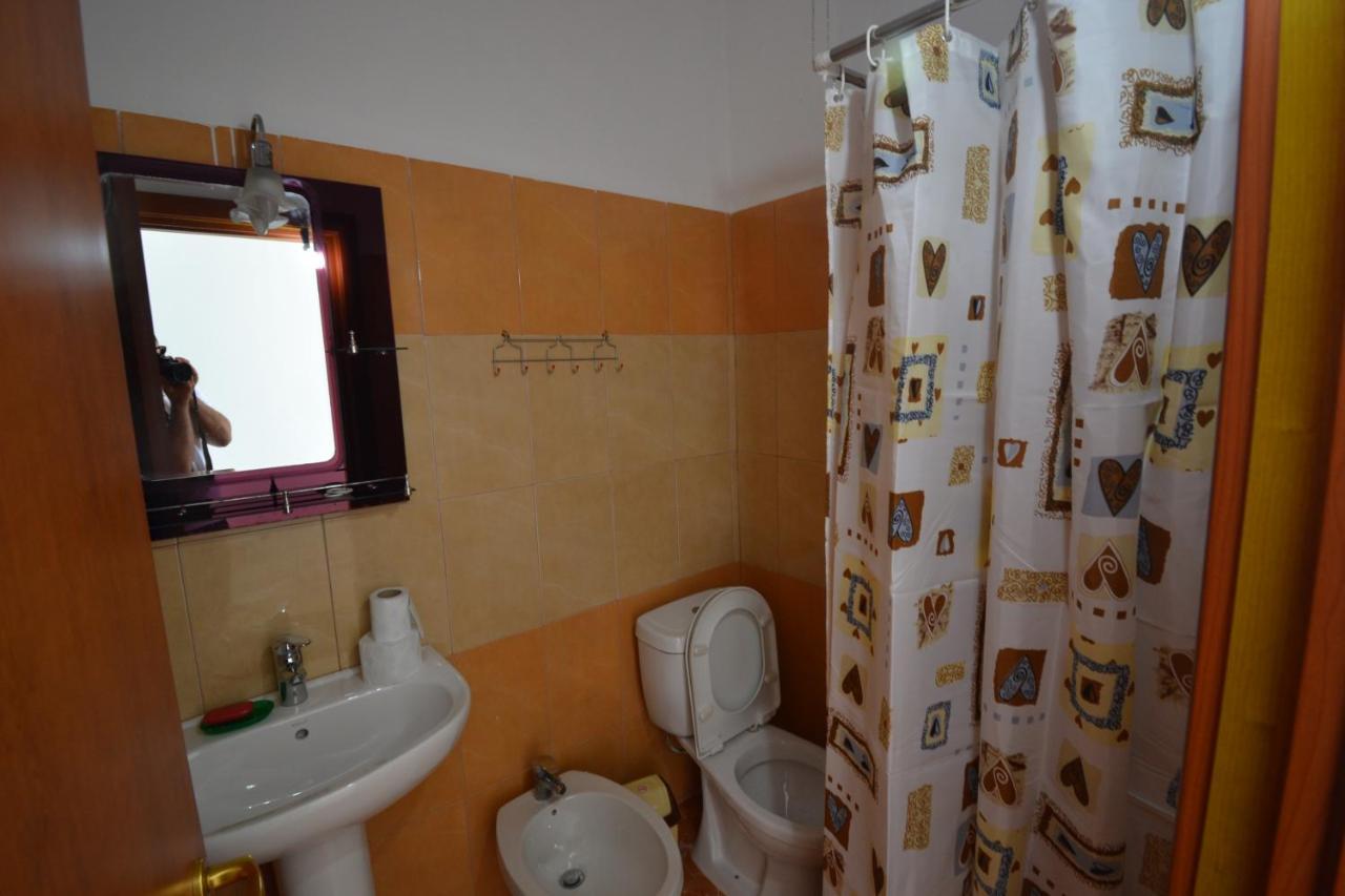 Blue Bay Apartments Sarande Bagian luar foto
