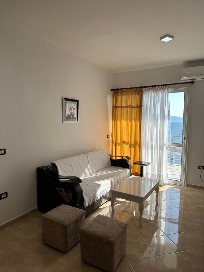 Blue Bay Apartments Sarande Bagian luar foto