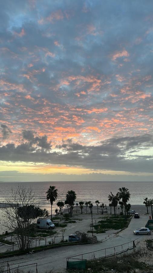 Blue Bay Apartments Sarande Bagian luar foto