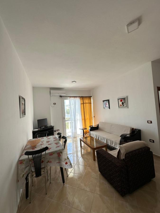 Blue Bay Apartments Sarande Bagian luar foto