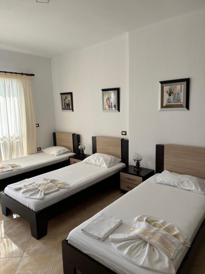 Blue Bay Apartments Sarande Bagian luar foto