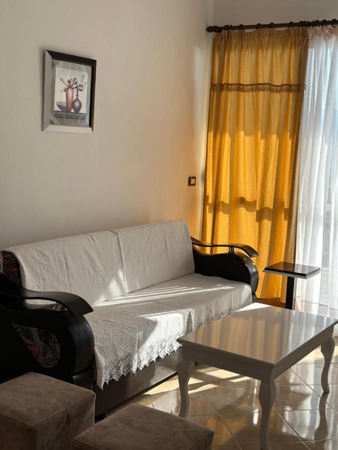 Blue Bay Apartments Sarande Bagian luar foto