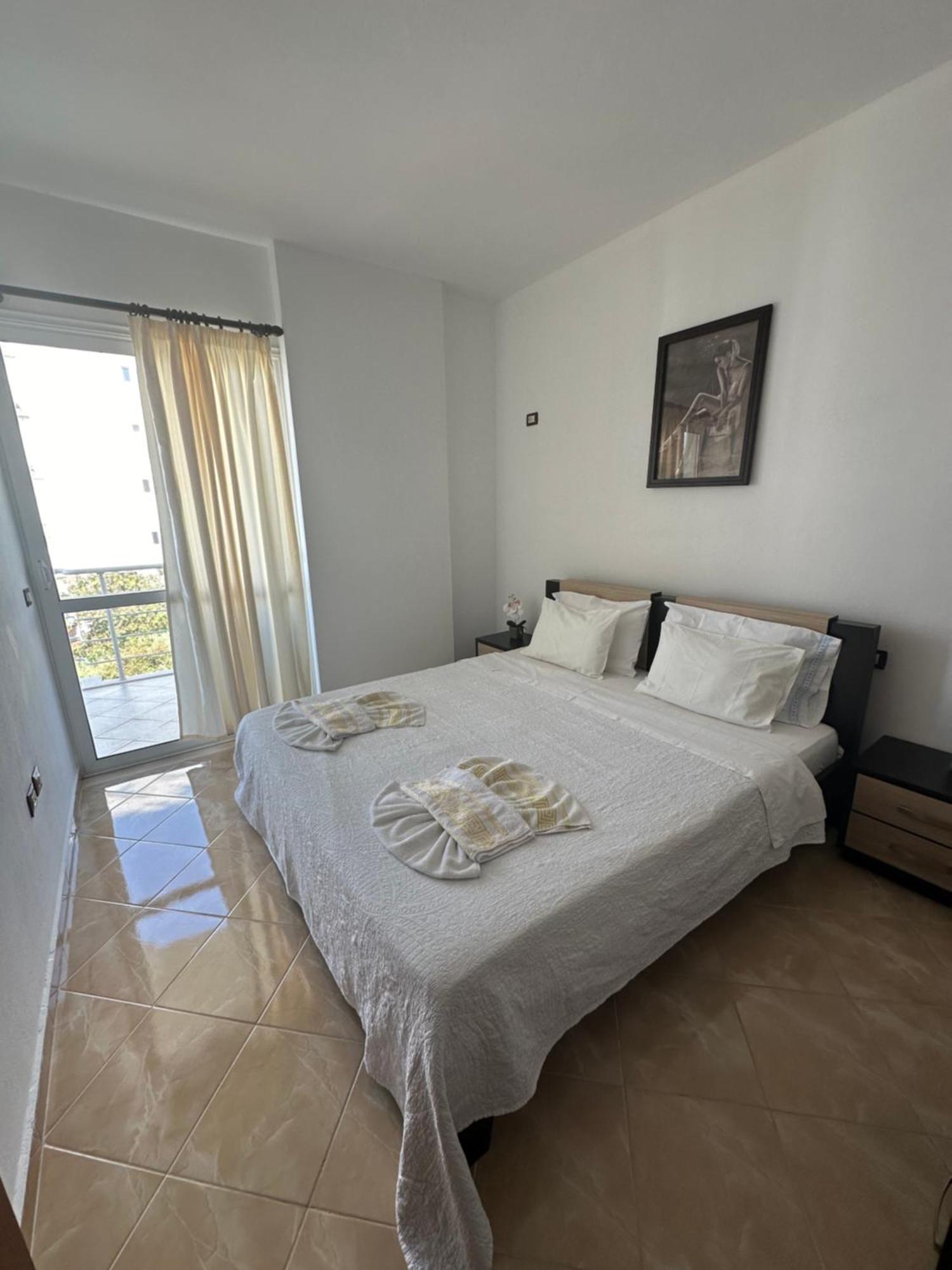 Blue Bay Apartments Sarande Bagian luar foto