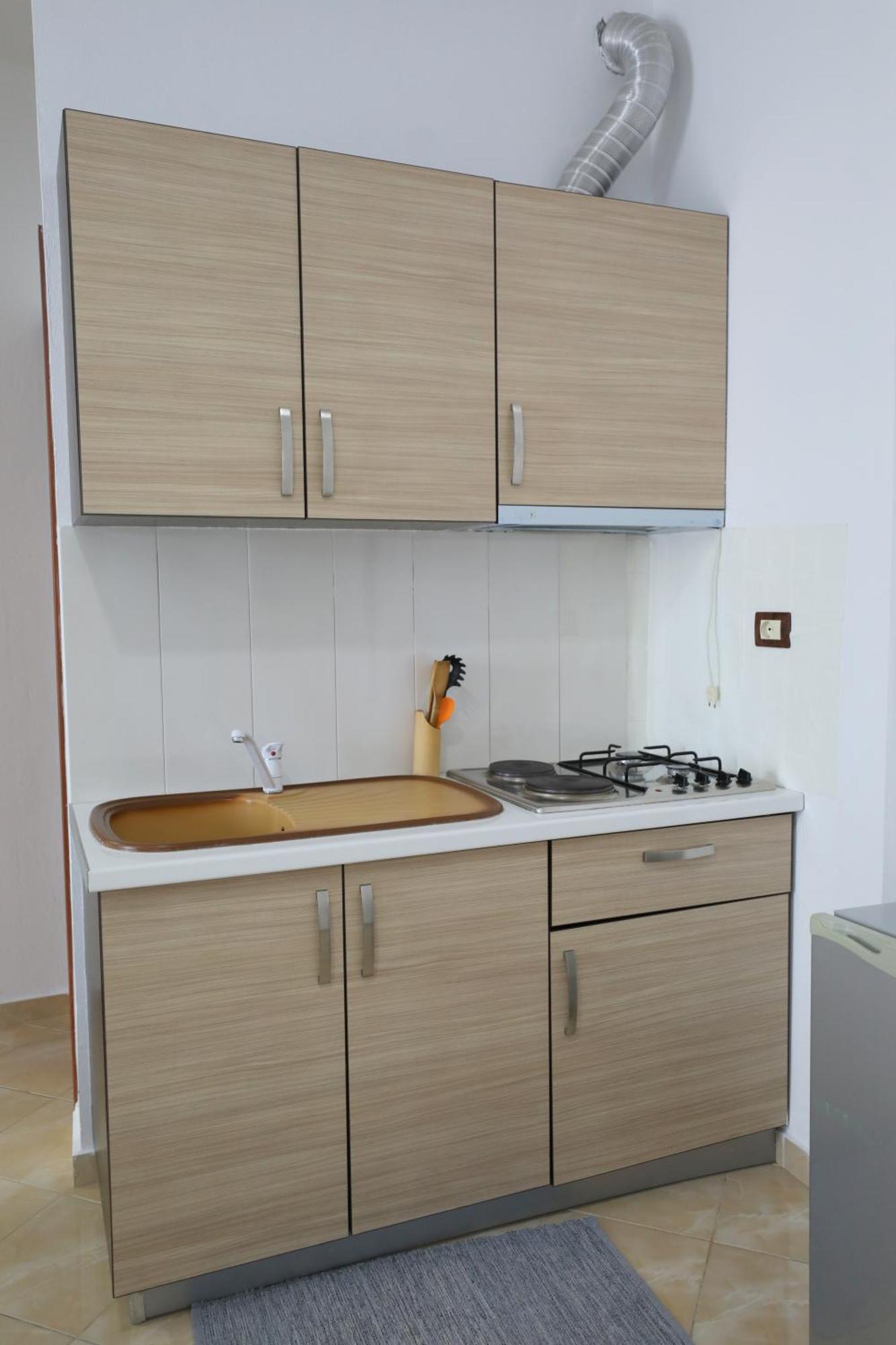 Blue Bay Apartments Sarande Bagian luar foto