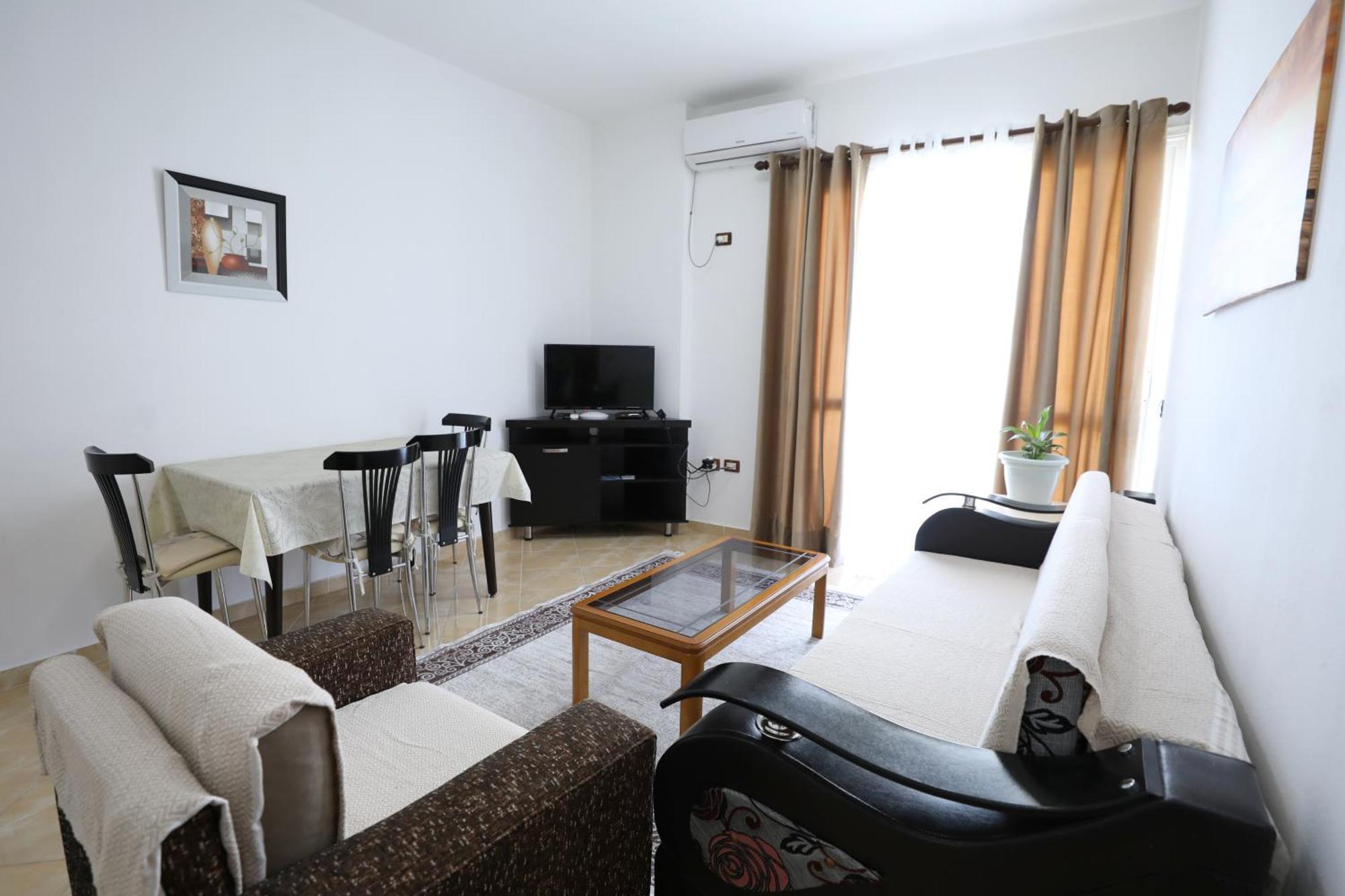 Blue Bay Apartments Sarande Bagian luar foto