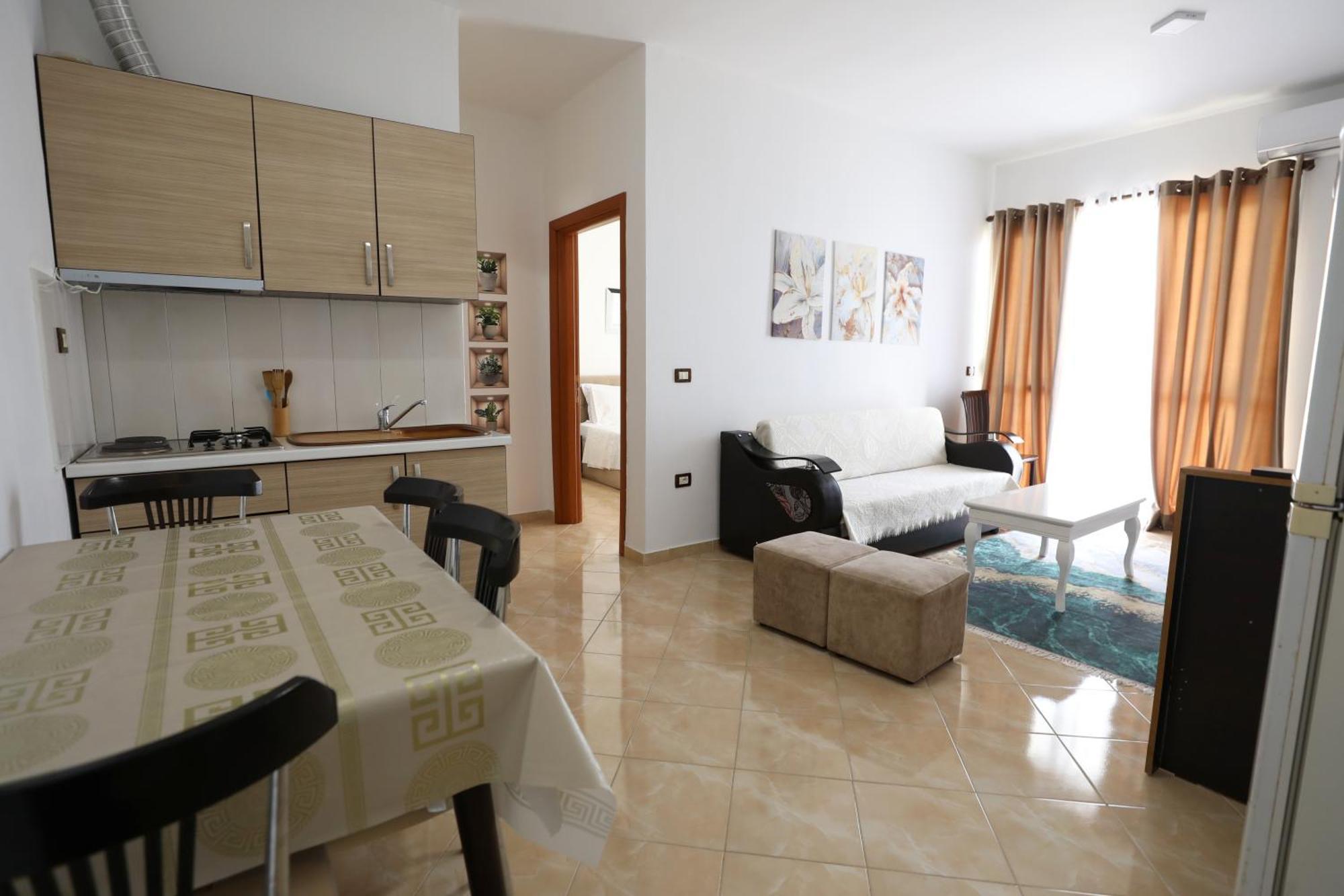 Blue Bay Apartments Sarande Bagian luar foto