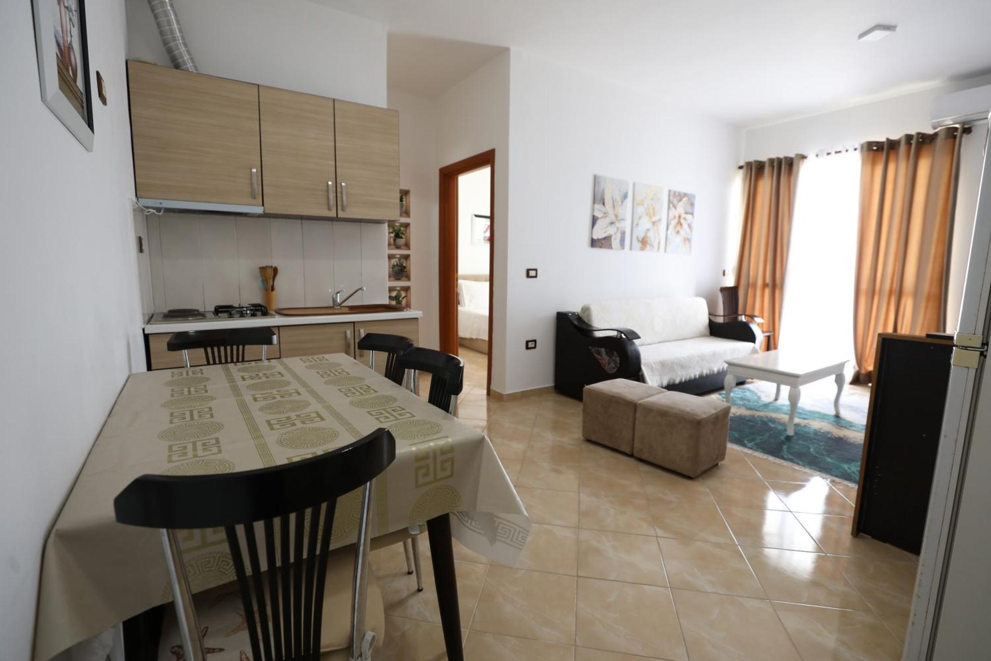 Blue Bay Apartments Sarande Bagian luar foto